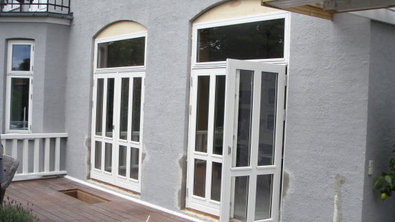Nye vinduer og døre ud til træterrasse